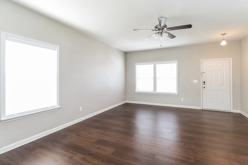 2,545/Mo, 9711 Cayenne Drive Charlotte, NC 28214 Living Room View 2