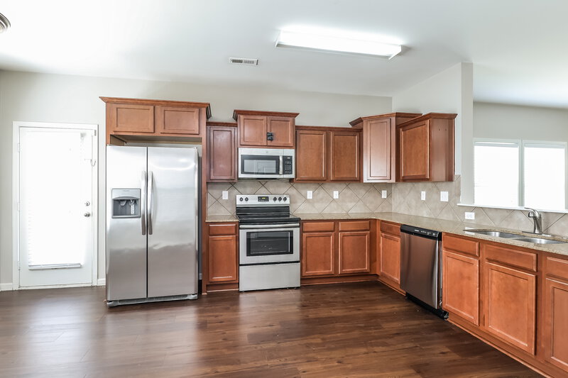 2,545/Mo, 9711 Cayenne Drive Charlotte, NC 28214 Kitchen View 2