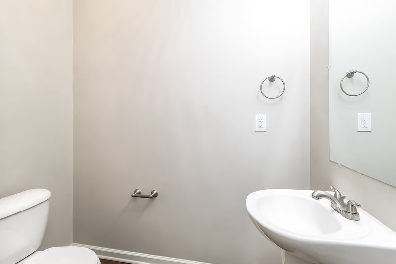 2,545/Mo, 9711 Cayenne Drive Charlotte, NC 28214 Bathroom View