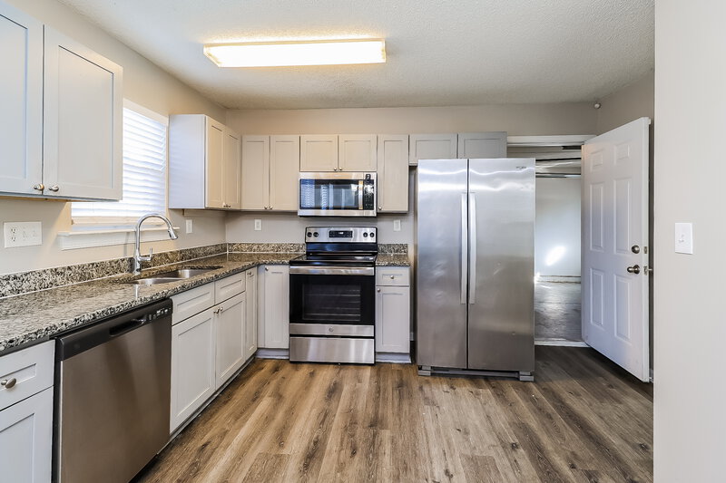 2,290/Mo, 10030 Wildwood Muse Court Charlotte, NC 28273 Kitchen View 2