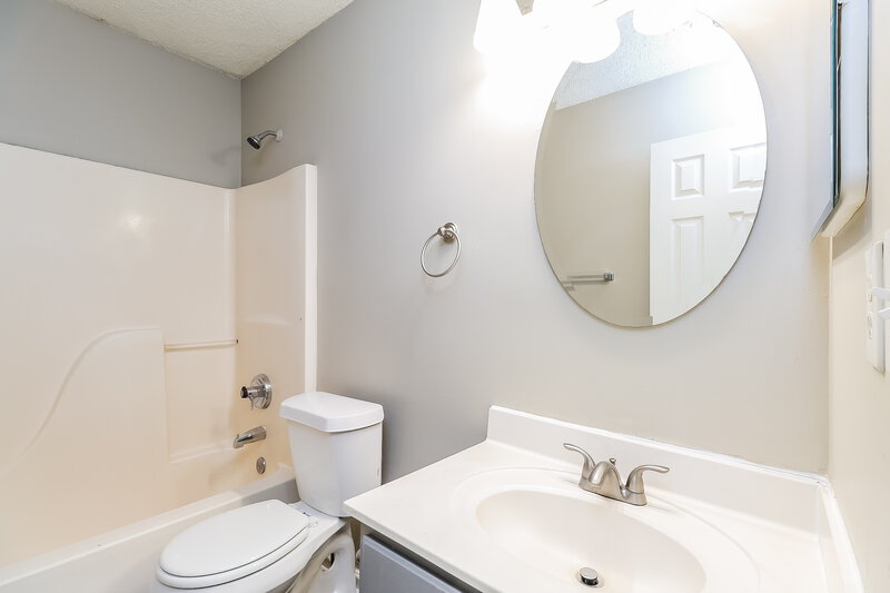 2,290/Mo, 10030 Wildwood Muse Court Charlotte, NC 28273 Bathroom View 2