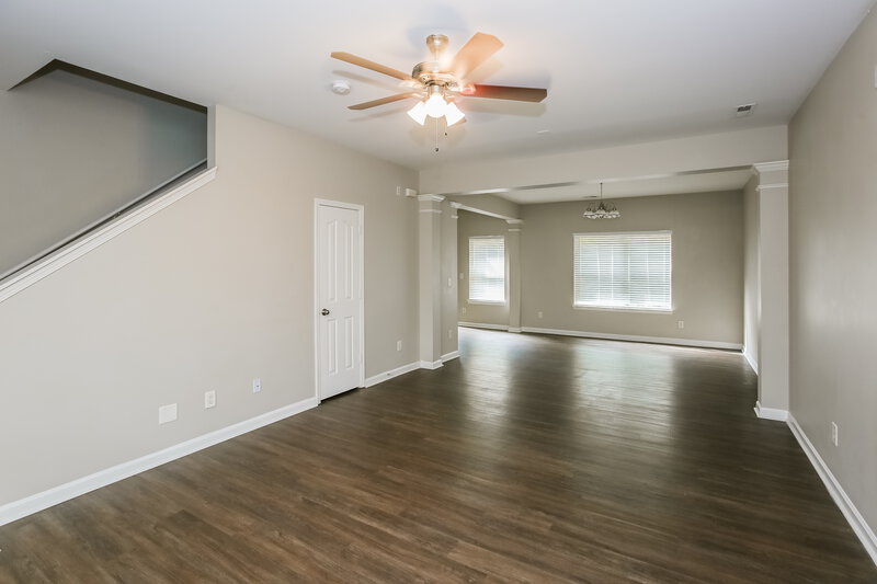 2,810/Mo, 1320 Bray Drive Charlotte, NC 28214 Living Room View 3