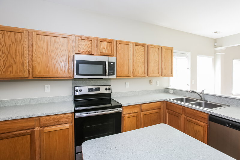 2,810/Mo, 1320 Bray Drive Charlotte, NC 28214 Kitchen View