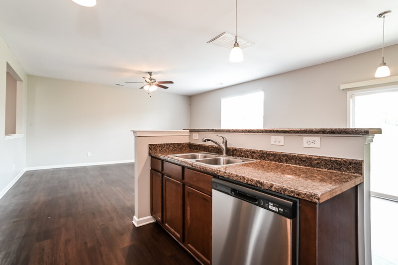 2,210/Mo, 10422 Grand Fir Road Charlotte, NC 28227 Kitchen View 2