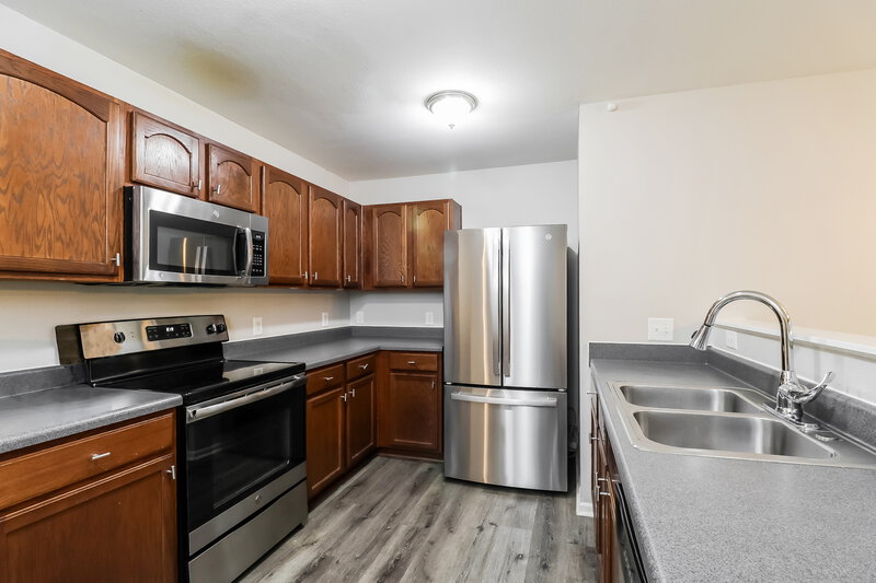 2,140/Mo, 1316 Waterlily Lane Charlotte, NC 28262 Kitchen View 2