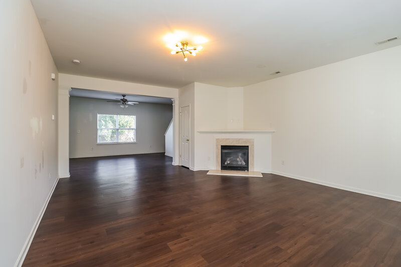 1,845/Mo, 8504 Old Potters Road Charlotte, NC 28269 Living Room View 2