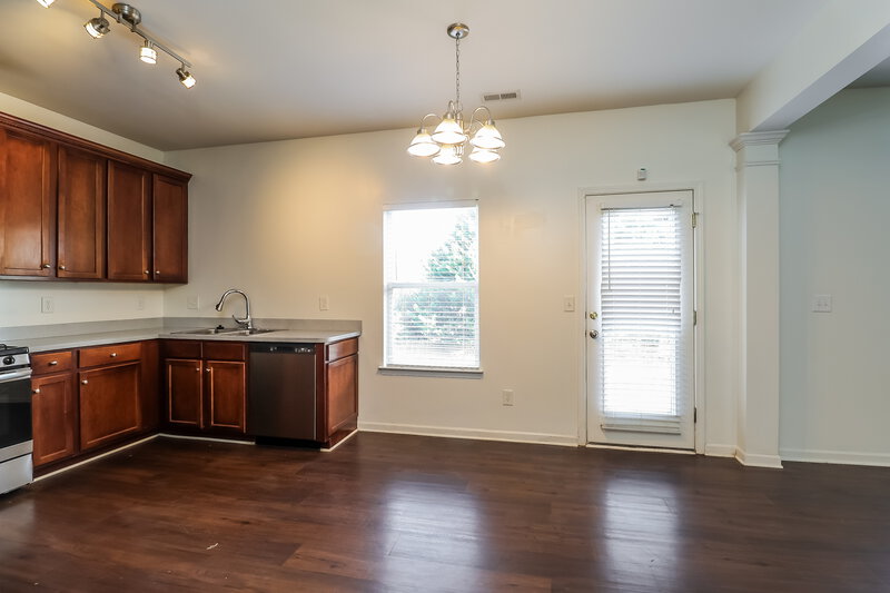 1,845/Mo, 8504 Old Potters Road Charlotte, NC 28269 Breakfast Nook View