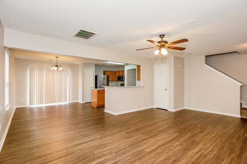 2,030/Mo, 11619 Stewarts Crossing Dr Charlotte, NC 28215 Living Room View