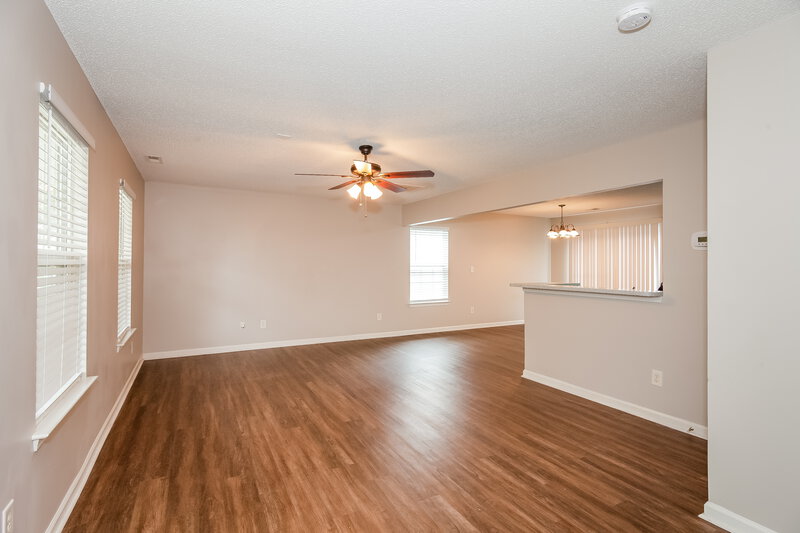 2,030/Mo, 11619 Stewarts Crossing Dr Charlotte, NC 28215 Living Room View 2