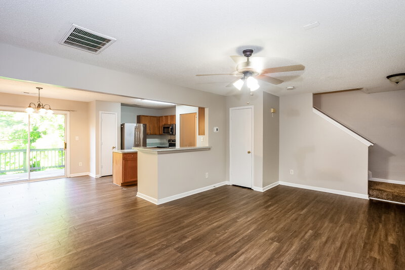 1,875/Mo, 11619 Stewarts Crossing Dr Charlotte, NC 28215 Living Room View 2