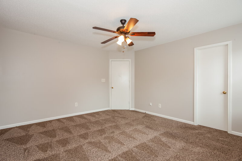 2,030/Mo, 11619 Stewarts Crossing Dr Charlotte, NC 28215 Main Bedroom View 2