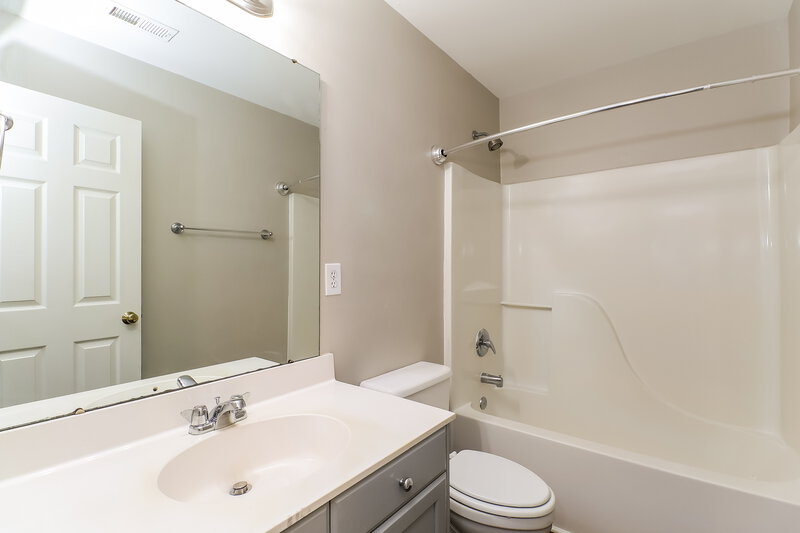 2,260/Mo, 10421 Henbane Court Charlotte, NC 28213 Bathroom View