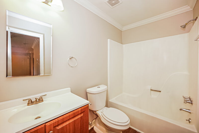 1,870/Mo, 8504 Beechbrooke Road Mint Hill, NC 28227 Bathroom View 2