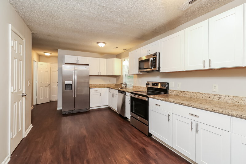 1,805/Mo, 2009 Killarney Place Charlotte, NC 28262 Kitchen View 2