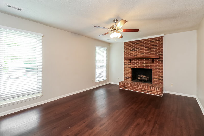 1,805/Mo, 2009 Killarney Place Charlotte, NC 28262 Family Room View