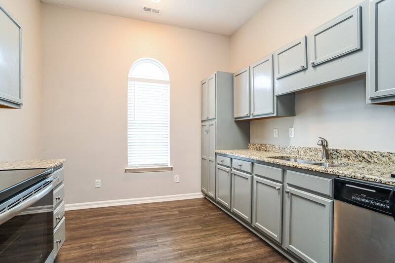 2,025/Mo, 1146 Franklin Thomas Place Charlotte, NC 28214 Kitchen View