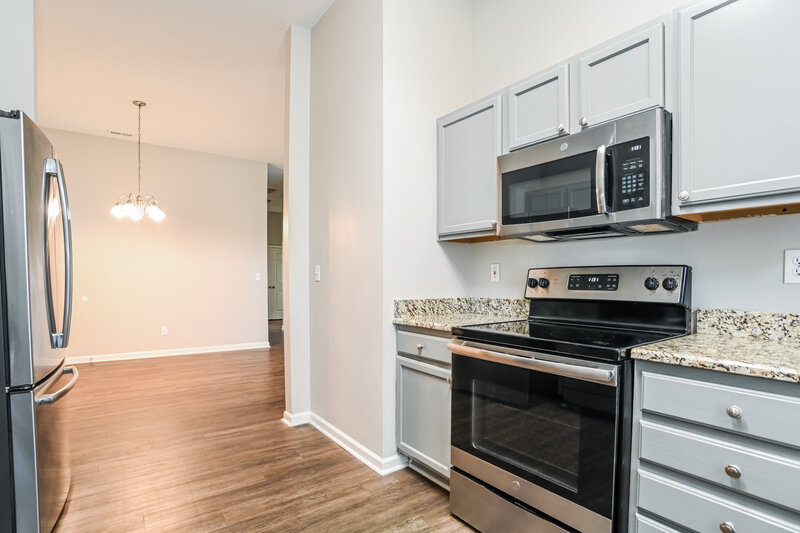 2,025/Mo, 1146 Franklin Thomas Place Charlotte, NC 28214 Kitchen View 2