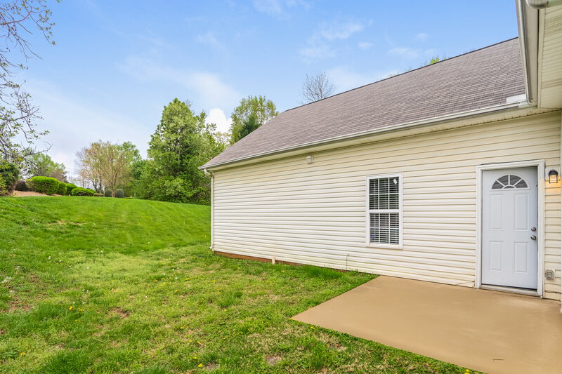 2,025/Mo, 1146 Franklin Thomas Place Charlotte, NC 28214 Rear View 2