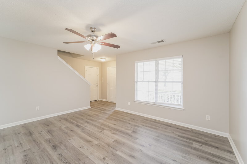 1,990/Mo, 6032 Patricia Ryan Drive Charlotte, NC 28216 Misc View 4