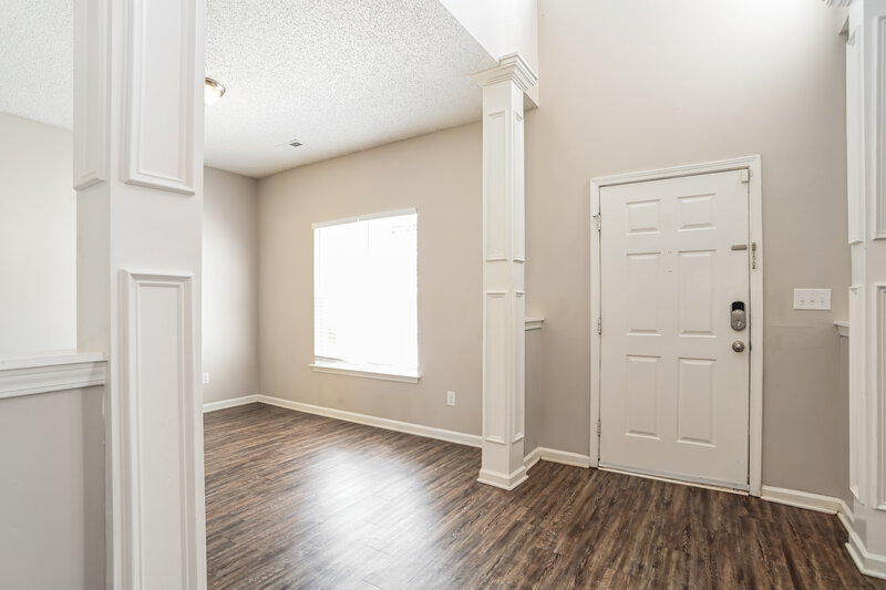 2,070/Mo, 1715 Harte Circle Charlotte, NC 28216 Foyer View