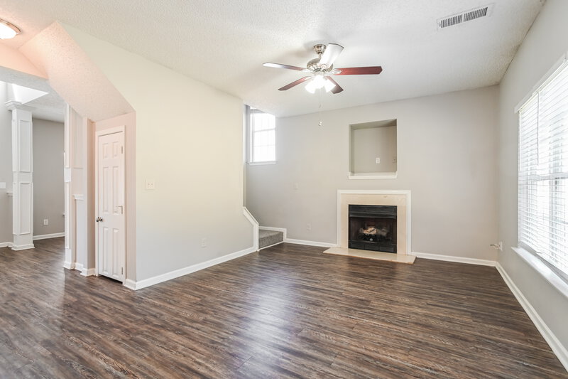 2,070/Mo, 1715 Harte Circle Charlotte, NC 28216 Living Room View