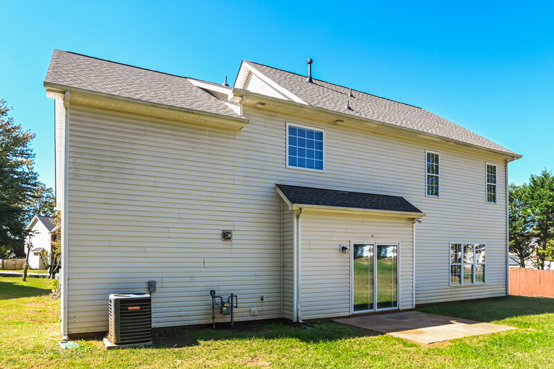 2,070/Mo, 1715 Harte Circle Charlotte, NC 28216 Rear View 2
