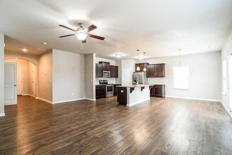 2,520/Mo, 7429 O'Hara St Huntersville, NC 28078 Living Room View 2