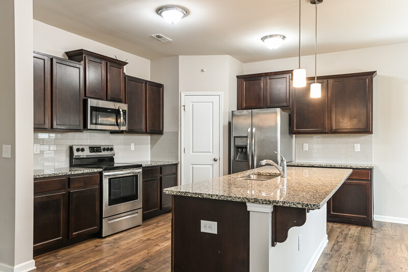 2,520/Mo, 7429 O'Hara St Huntersville, NC 28078 Kitchen View