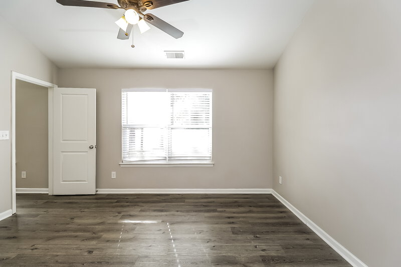 1,825/Mo, 5012 Broad Leaf Court Dallas, NC 28034 Main Bedroom View