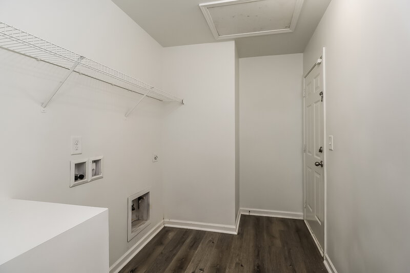 1,825/Mo, 5012 Broad Leaf Court Dallas, NC 28034 Laundry Room View