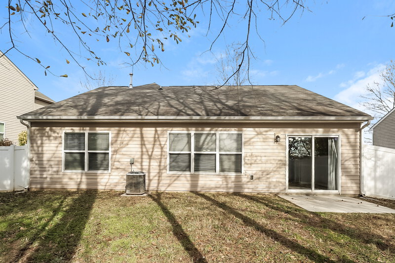 1,825/Mo, 5012 Broad Leaf Court Dallas, NC 28034 Rear View