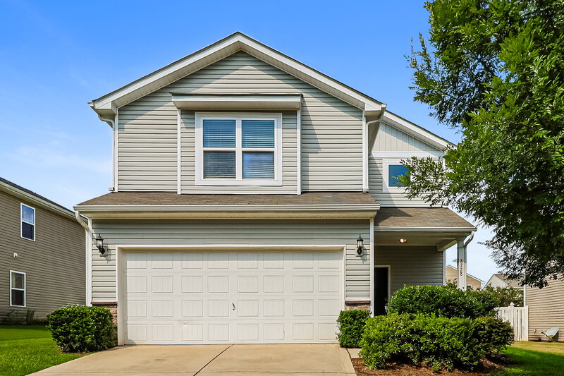 2,365/Mo, 8728 Balsam Bay Rd Charlotte, NC 28227 External View