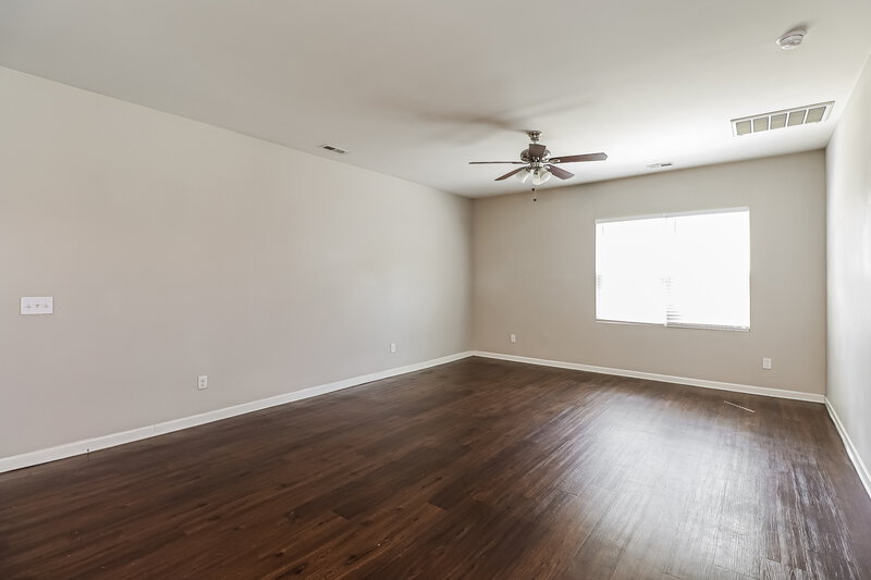 2,365/Mo, 8728 Balsam Bay Rd Charlotte, NC 28227 Living Room View