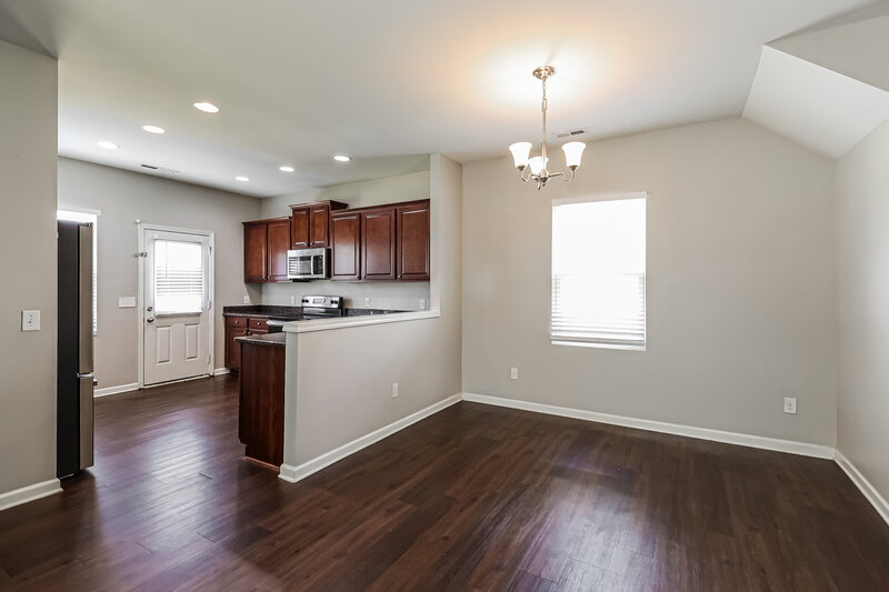 2,365/Mo, 8728 Balsam Bay Rd Charlotte, NC 28227 Dining Room View