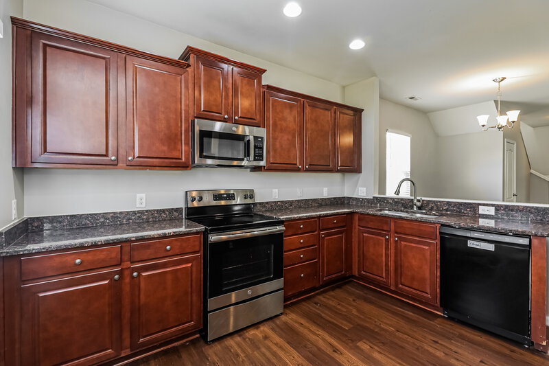 2,365/Mo, 8728 Balsam Bay Rd Charlotte, NC 28227 Kitchen View