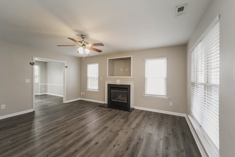 2,025/Mo, 6101 Spanish Moss Ln Charlotte, NC 28262 Living Room View