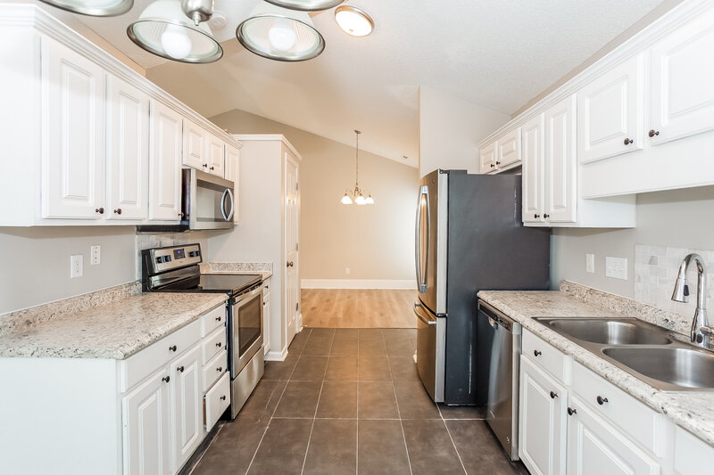 1,995/Mo, 3280 Hawick Commons Drive Concord, NC 28027 Kitchen View