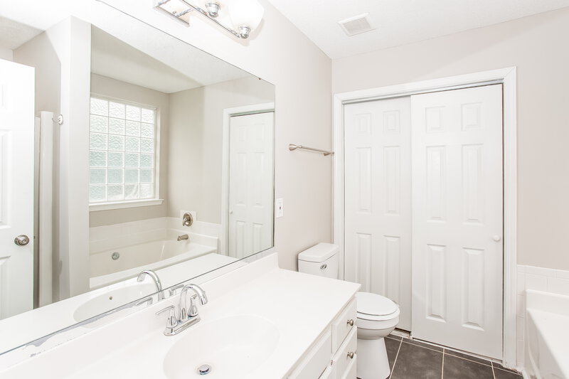 1,995/Mo, 3280 Hawick Commons Drive Concord, NC 28027 Bathroom View