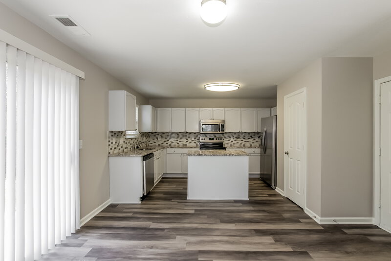 1,855/Mo, 2541 Mulberry Pond Drive Charlotte, NC 28208 Kitchen View 4