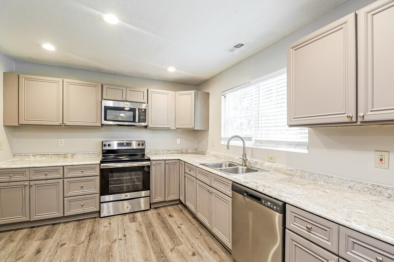 2,410/Mo, 2341 Castlecomer Drive Charlotte, NC 28262 Kitchen View 2