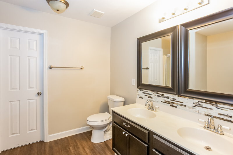 1,995/Mo, 995 Ramsgate Drive Concord, NC 28025 Main Bathroom View