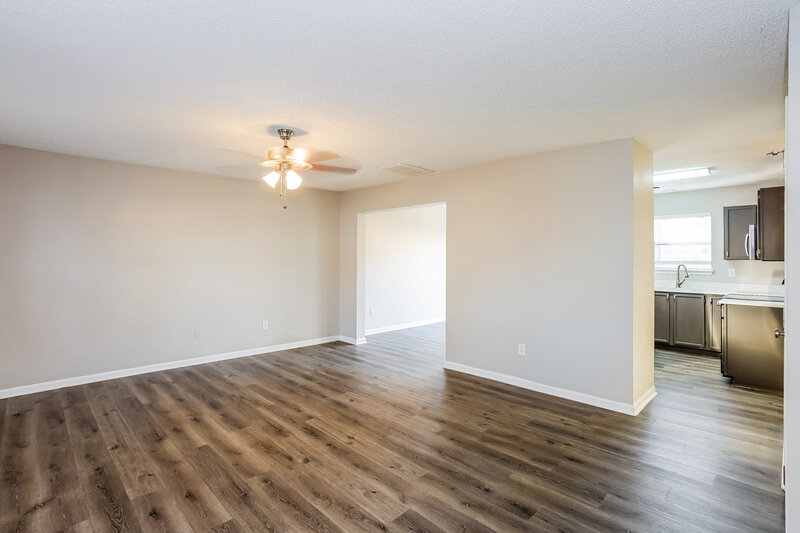 1,865/Mo, 427 Amhurst St SW Concord, NC 28025 Living Room View 2