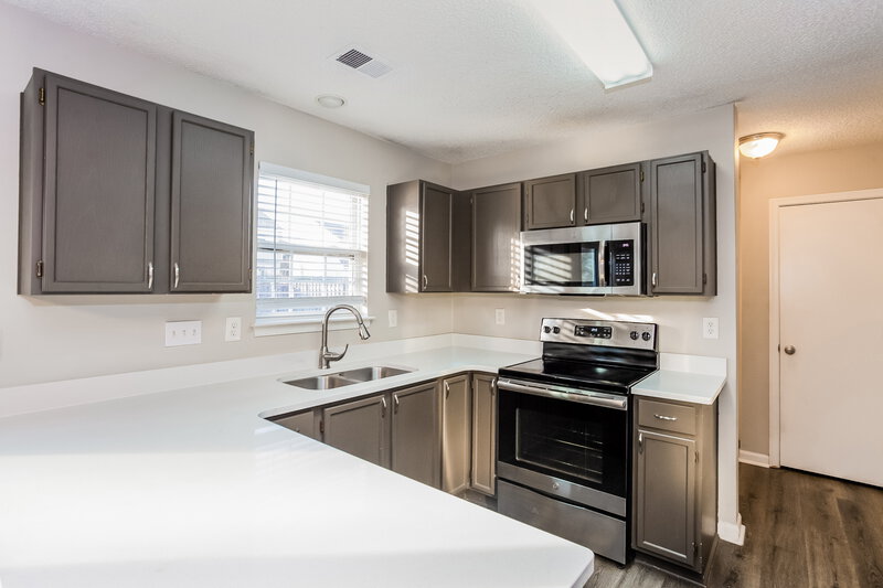 1,865/Mo, 427 Amhurst St SW Concord, NC 28025 Kitchen View