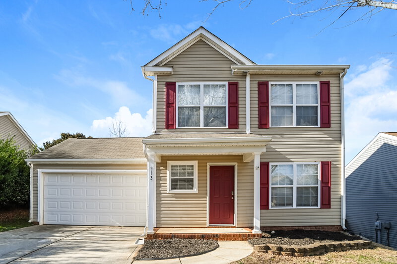 1,775/Mo, 913 River Trail Road Lowell, NC 28098 External View