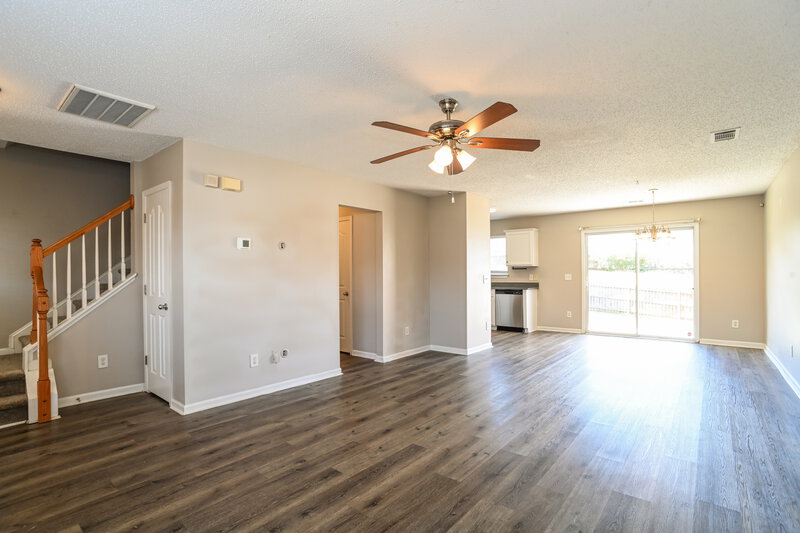 1,775/Mo, 913 River Trail Road Lowell, NC 28098 Living Room View 2