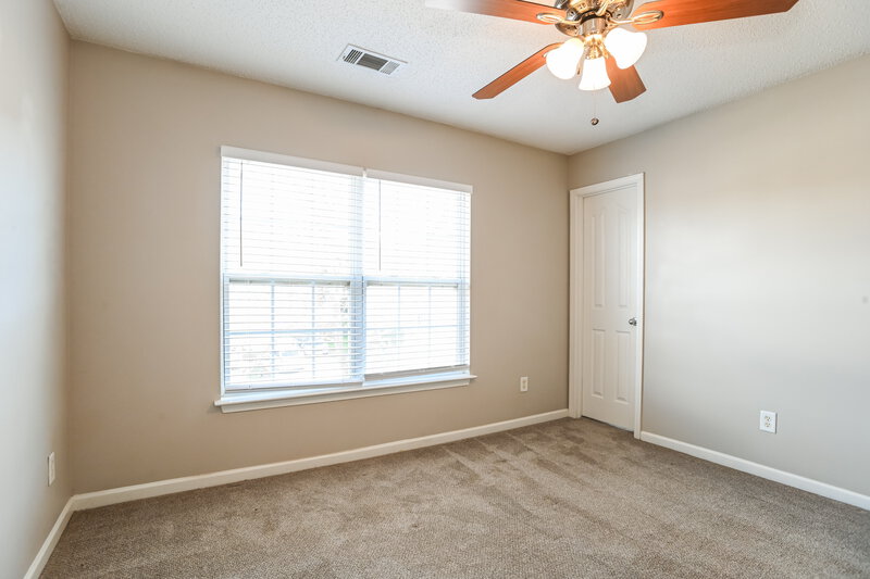 1,775/Mo, 913 River Trail Road Lowell, NC 28098 Main Bedroom View