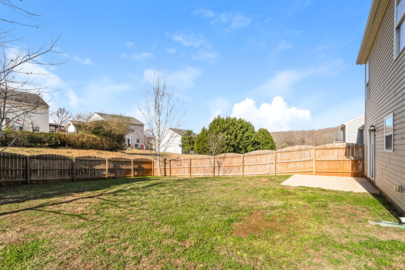 1,775/Mo, 913 River Trail Road Lowell, NC 28098 Rear View