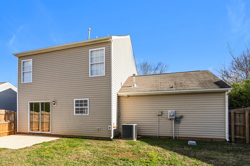 1,775/Mo, 913 River Trail Road Lowell, NC 28098 Rear View 2