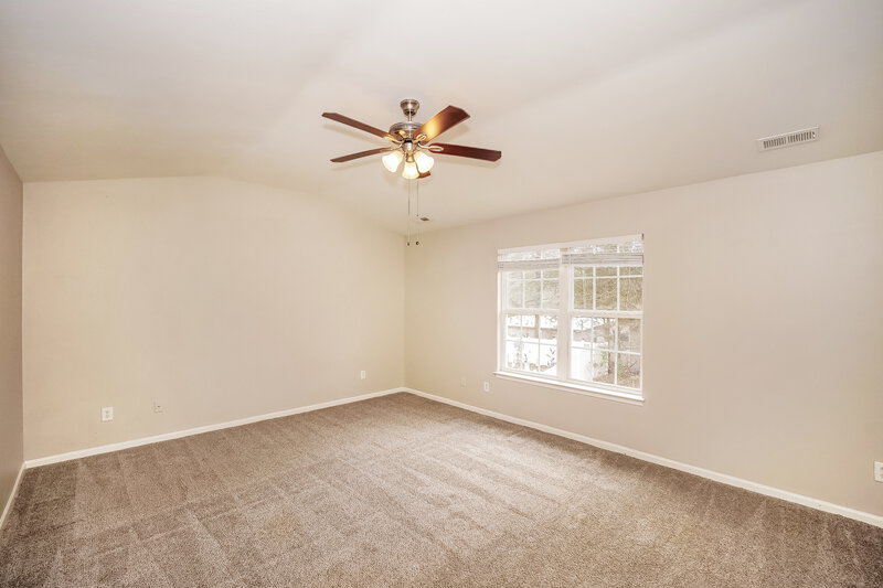 1,880/Mo, 5113 Autumn Oak Drive Charlotte, NC 28269 Main Bedroom View