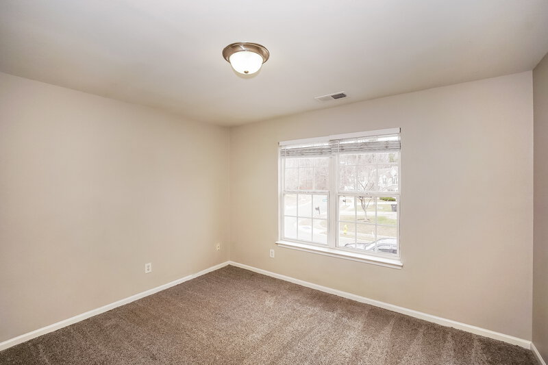 1,880/Mo, 5113 Autumn Oak Drive Charlotte, NC 28269 Bedroom View